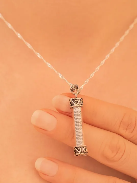 Camlı Gümüş Cevşen Muska Kadın Kolye Zincir