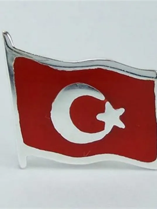 Türk Bayrağı Mineli Gümüş Rozet
