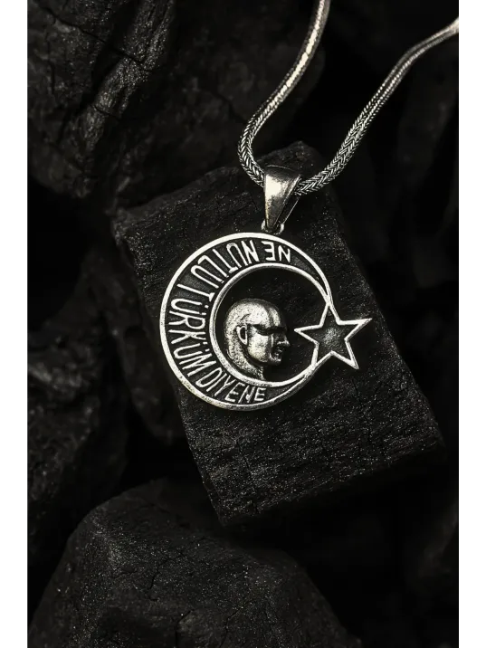 Erkek Gümüş Kolye - Ne Mutlu Türküm Diyene Yazılı Atatürk Motifli Ay Yıldız Model Gümüş Kolye