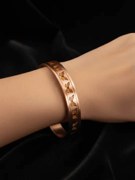 Kadın Bakır Bileklik Yüzük Set - Zodia Model Özel Baskı Metal Kutu Ve Kuvars Taşı Kadın Bakır Bileklik Yüzük Set - Zodia Model Özel Baskı Metal Kutu Ve Kuvars Taşı