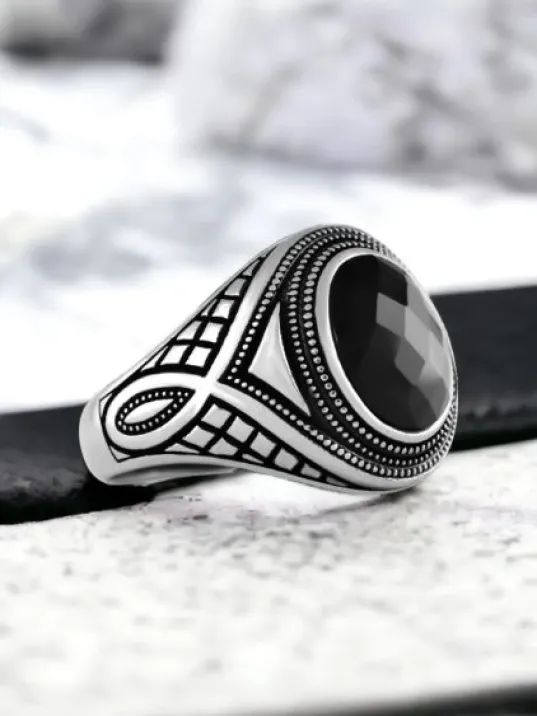 Erkek Gümüş Yüzük - Siyah Zirkon Taşlı Erkek Gümüş Yüzük Erkek Gümüş Yüzük - Siyah Zirkon Taşlı Erkek Gümüş Yüzük