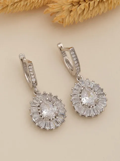 Kadın Gümüş Küpe - Damla Model Zirkon Taşlı Baget Süslemeli Rodyumlu Kadın Küpe