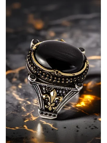 Erkek Siyah Oniks Taşlı Zirkon Taş Süslemeli Zambak Motifli 925 Ayar Gümüş Yüzük