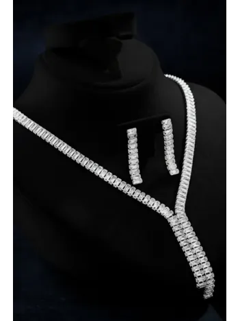 Kadın Bijuteri Kolye Küpe Set - Elora Model Baget Taşlı Zarif Su Yolu Set