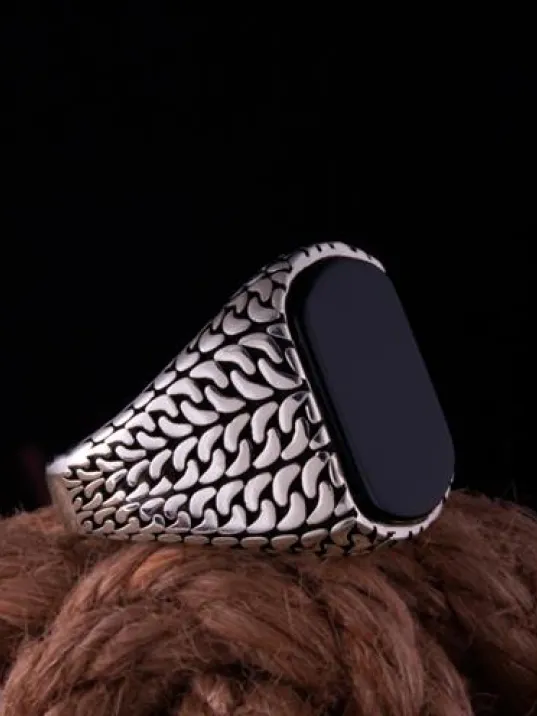 Erkek Gümüş Yüzük Hasır Örme Desenli Siyah Oniks Taşlı Erkek Gümüş Yüzük