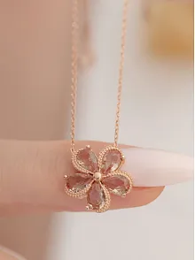 Zultanit Taşlı Rose Manolya Çiçeği Model 5 Kadın Gümüş Kolye GKLMNLYCCK5-ROS