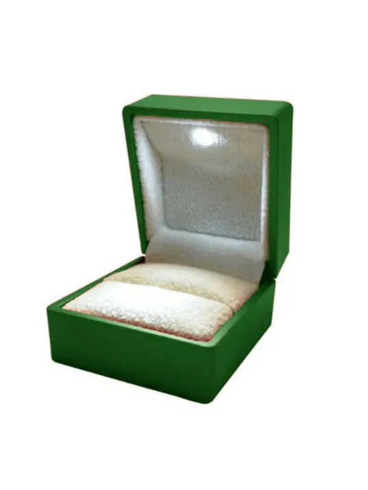 Işıklı Pırlanta Tektaş Yeşil Yüzük Kutusu