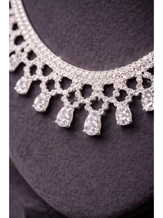 Kadın Bijuteri Kolye Küpe Set - Riley Model Baget ve Zirkon Taşlı Zarif Su Yolu Set Kadın Bijuteri Kolye Küpe Set - Riley Model Baget ve Zirkon Taşlı Zarif Su Yolu Set