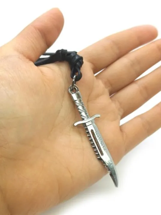 Beyaz Erkek Avcı Bıçak Motif Deri Kolye Büyük Boy Dkl000kılıc