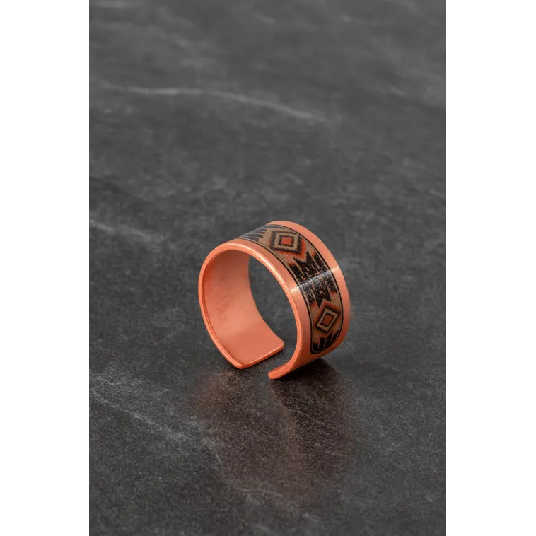 Kadın Bakır Bileklik Yüzük Set - Lulu Model Özel Baskı Metal Kutu Ve Kuvars Taşı Kadın Bakır Bileklik Yüzük Set - Lulu Model Özel Baskı Metal Kutu Ve Kuvars Taşı