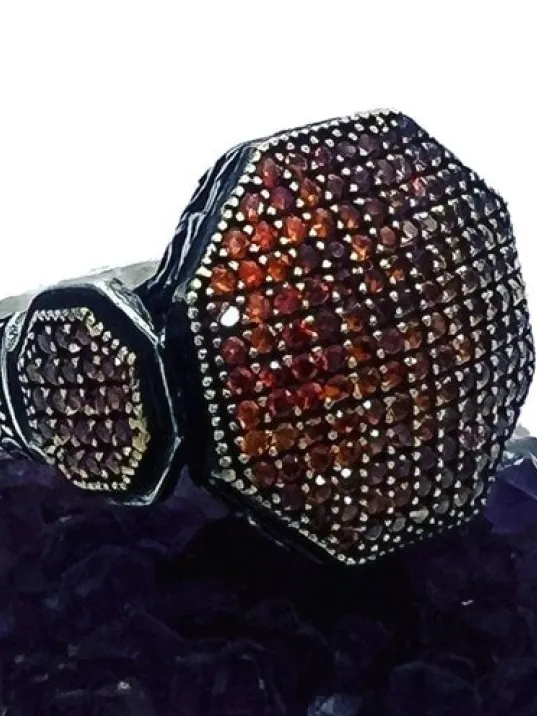 Erkek Gümüş Yüzük - Akron Turuncu Zirkon Yanı Taşlı Özel Seri Erkek Gümüş Yüzük Erkek Gümüş Yüzük - Akron Turuncu Zirkon Yanı Taşlı Özel Seri Erkek Gümüş Yüzük