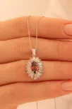 Kadın Gümüş Kolye - Damla Model Yakut Taşlı Baget Süslemeli Rodyumlu Kadın Kolye Kadın Gümüş Kolye - Damla Model Yakut Taşlı Baget Süslemeli Rodyumlu Kadın Kolye