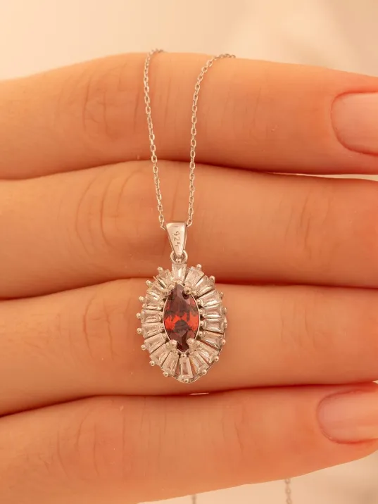 Kadın Gümüş Kolye - Damla Model Yakut Taşlı Baget Süslemeli Rodyumlu Kadın Kolye