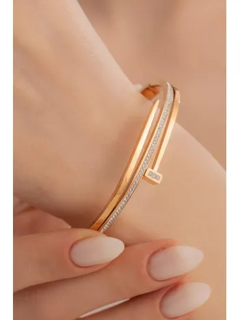 Kadın Çelik Bileklik - Altın Kaplama (KARARMAZ) Taşlı Çivi Model 3 Sıra Kadın Kelepçe Kadın Çelik Bileklik - Altın Kaplama (KARARMAZ) Taşlı Çivi Model 3 Sıra Kadın Kelepçe