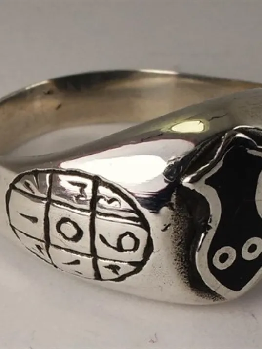 Nalı Şerif Ve Ebced Figürlü Gümüş Erkek Serçe Parmak Yüzüğü