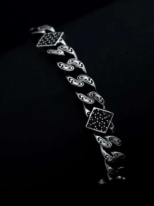 Erkek Gümüş Bileklik - Zirkon Taşlı Geometrik Şekilli Oksitli Gurmet Zinciri Model 4 Gümüş Bileklik