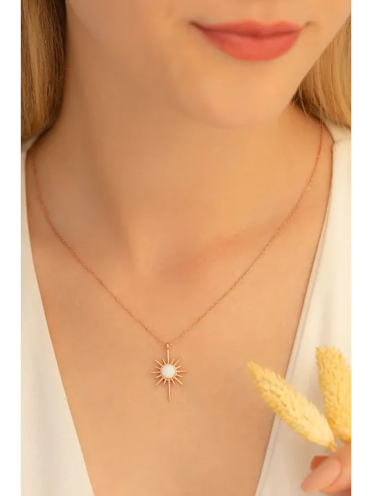 Kadın Gümüş Kolye - Rose Altın Kaplama Beyaz Opal Taşlı Kutup Yıldızı Gümüş Kolye Kadın Gümüş Kolye - Rose Altın Kaplama Beyaz Opal Taşlı Kutup Yıldızı Gümüş Kolye