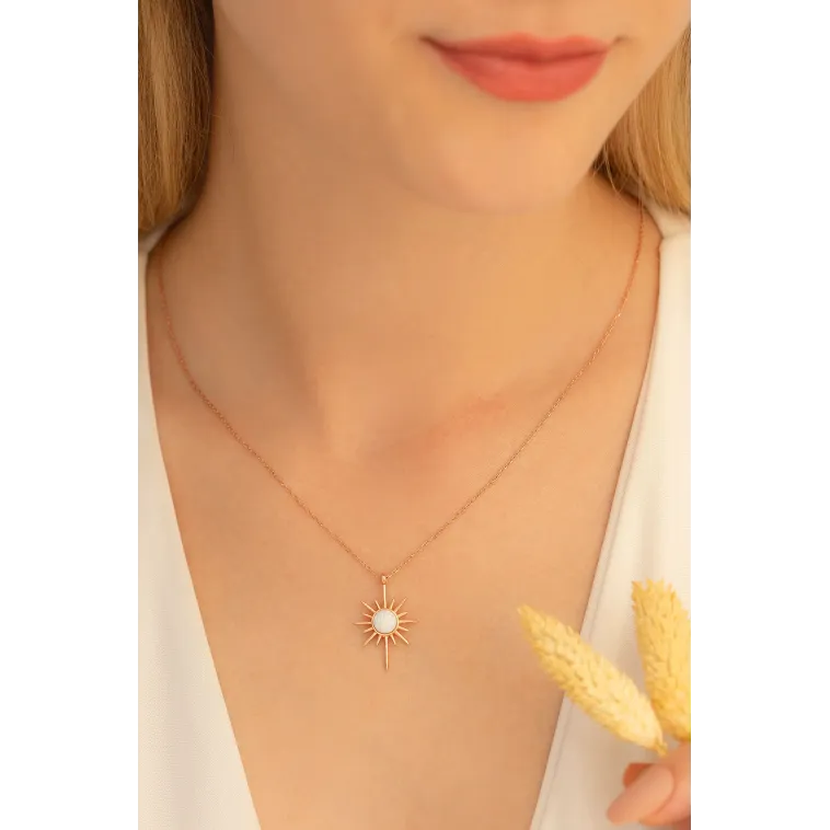 Kadın Gümüş Kolye - Rose Altın Kaplama Beyaz Opal Taşlı Kutup Yıldızı Gümüş Kolye Kadın Gümüş Kolye - Rose Altın Kaplama Beyaz Opal Taşlı Kutup Yıldızı Gümüş Kolye