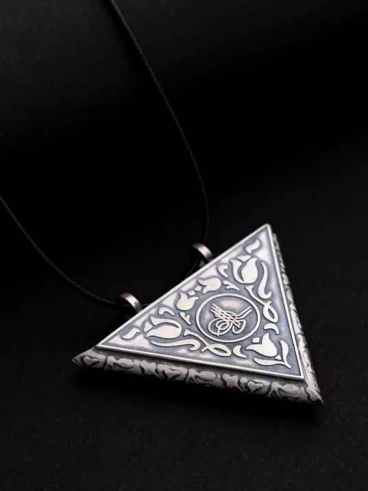 Tuğralı Lale Motifli Erkek Gümüş Cevşen Muska Kolye Haznesi Küçük Boy