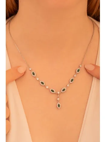 Kadın Gümüş Kolye - Pera Zümrüt Mekik Taşlı 925 Ayar Gümüş Kolye