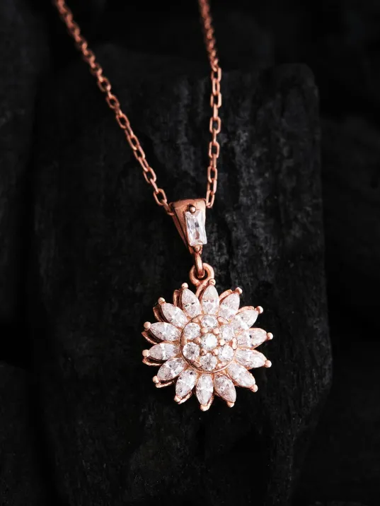 Kadın Gümüş Kolye - Sevgililer Günü - Hediye - Zirkon Taşlı Rose Kaplama Çiçek Motifli Kadın Kolye Kadın Gümüş Kolye - Sevgililer Günü - Hediye - Zirkon Taşlı Rose Kaplama Çiçek Motifli Kadın Kolye