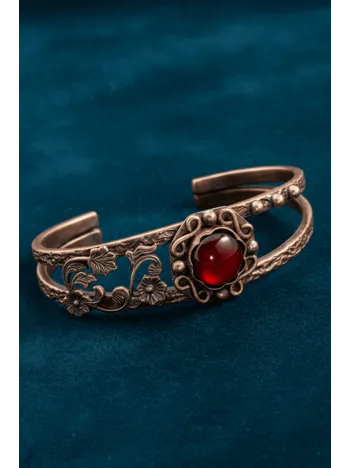Kadın Bakır Bileklik - Kırmızı Akik Taşlı Kabuk Desenli Kadın Bilezik Metal Kutu ve Kuvars Taşı