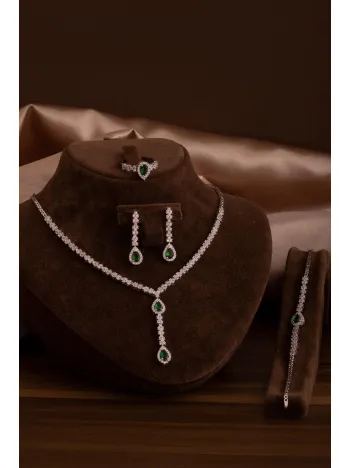Kadın Gümüş Takı Seti - Lera Zümrüt Taşlı Mekik Model Kolye, Bileklik, Yüzük, Küpe Tam Set
