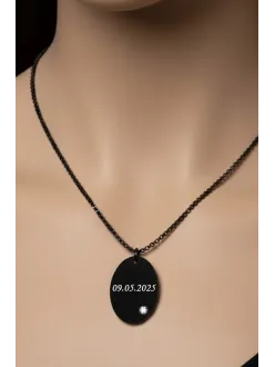 Kadın Çelik Kolye - İsim Yazılabilir Minik Zirkon Taşlı Detaylı Siyah Plaka Kolye