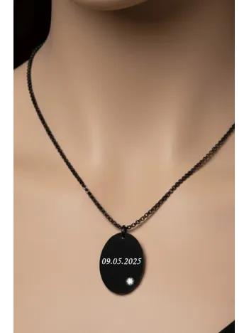 Kadın Çelik Kolye - İsim Yazılabilir Minik Zirkon Taşlı Detaylı Siyah Plaka Kolye