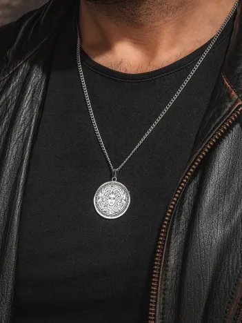 Steel Aether Çelik Kadın Kolye Yunan Tanrısı Medusa İşlemeli Yuvarlak Plaka Kararmaz