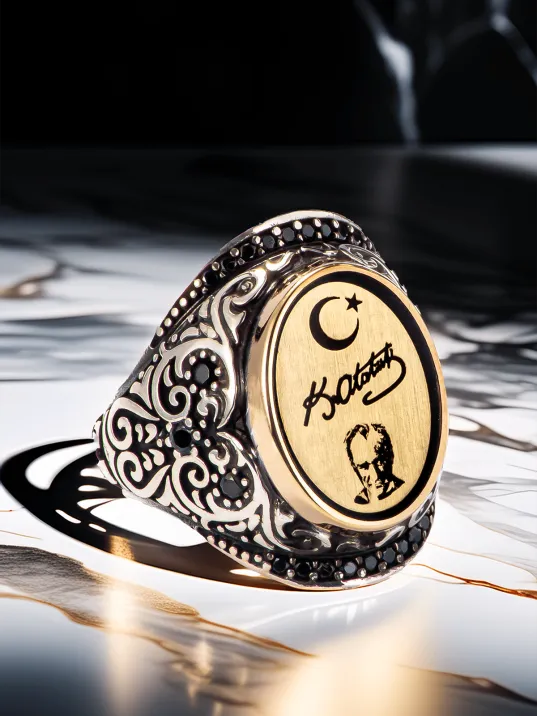 Erkek Mustafa Kemal Atatürk İmzalı Türk Bayrağı Zirkon Taşlı Gümüş Yüzük Erkek Mustafa Kemal Atatürk İmzalı Türk Bayrağı Zirkon Taşlı Gümüş Yüzük