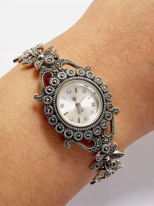 Julia Taş Detaylı Bayan Gümüş Saat