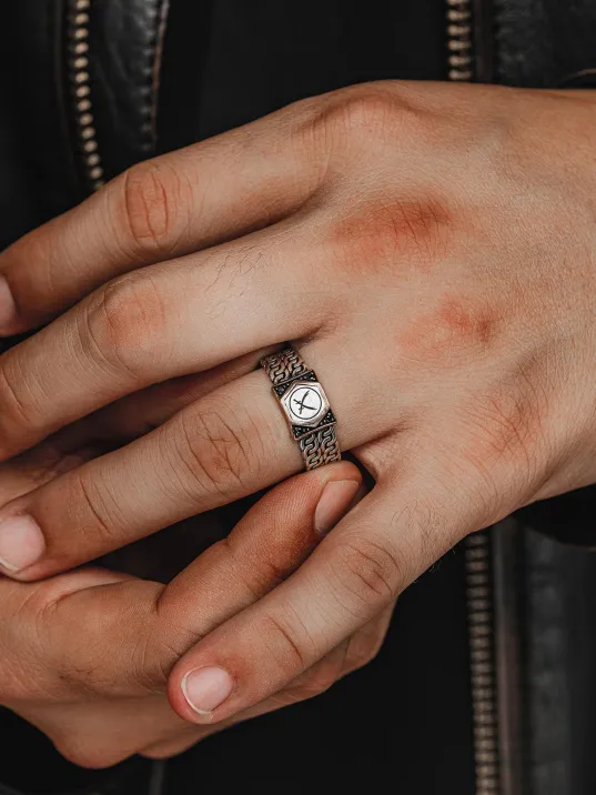 Erkek Gümüş Yüzük -Zirkon Taşlı Çift Zülfikar Kılıcı İşlemeli Sarmal Model Erkek Yüzük