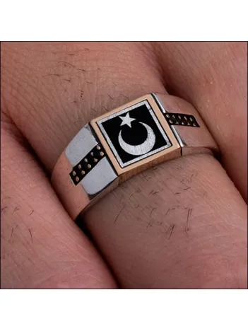 Erkek Gümüş Yüzük - Ay Yıldız Türk Bayrağı Siyah Zirkon Taşlı Erkek Yüzüğü