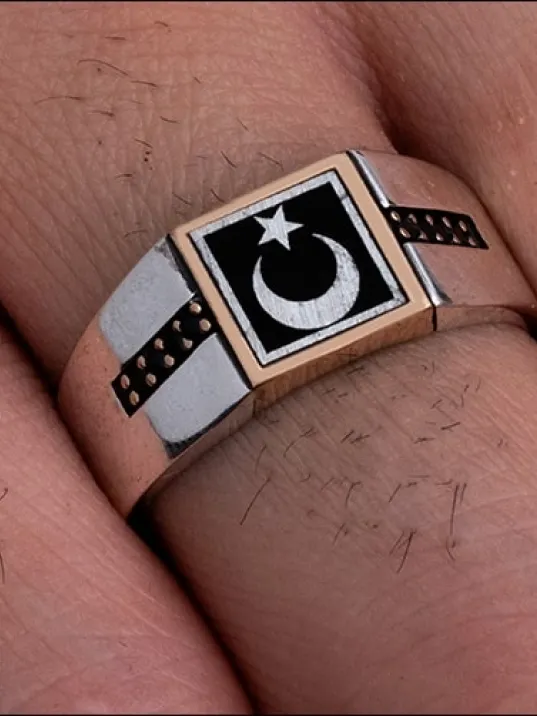 Erkek Gümüş Yüzük - Ay Yıldız Türk Bayrağı Siyah Zirkon Taşlı Erkek Yüzüğü
