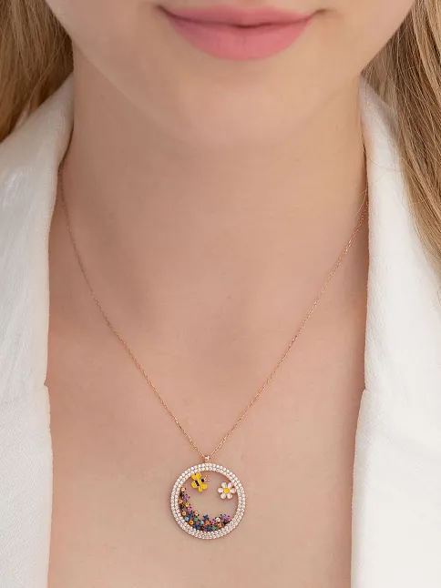 Kadın Gümüş Kolye - Arı Ve Papatya Figürlü Rose Renk Zirkon Taşlı Yuvarlak Model Gümüş Kolye
