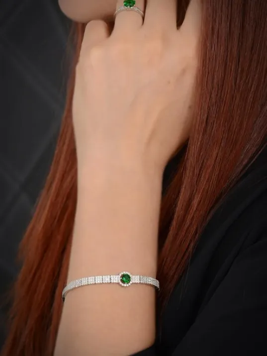 Celena Bayan Zümrüt Taşlı Gümüş Su Yolu Set - Kolye, Bileklik, Küpe, Yüzük Celena Bayan Zümrüt Taşlı Gümüş Su Yolu Set - Kolye, Bileklik, Küpe, Yüzük