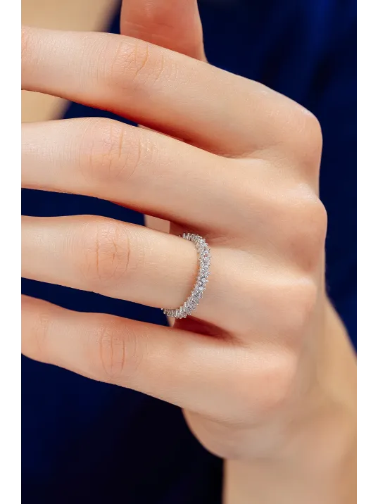 Kadın Gümüş Yüzük - Tek Sıra Tamtur Zirkon Taşlı Gümüş Yüzük