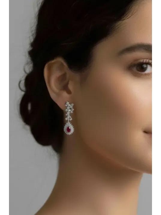 Çise Yakut Taşlı Gümüş Su Yolu Kadın Küpe