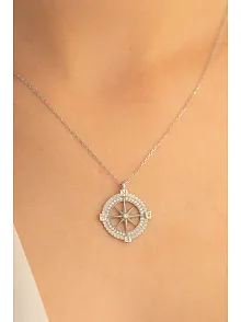 Kadın Gümüş Kolye - Zirkon Taşlı Pusula Motifli Gümüş Kolye