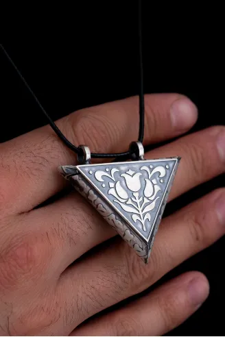 Orta Boy Lale Modeli Gümüş Muska Cevşen Haznesi