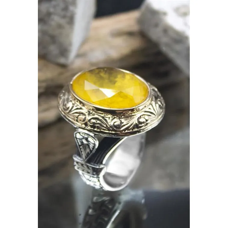 Sarı Paraiba Taşlı Yanları İşlemeli Oval 925 Ayar Gümüş Erkek Yüzük Sarı Paraiba Taşlı Yanları İşlemeli Oval 925 Ayar Gümüş Erkek Yüzük
