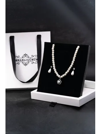 Kadın İnci Kolye Küpe Set - Helena Model Çiçek Motifli Kadın İnci Set