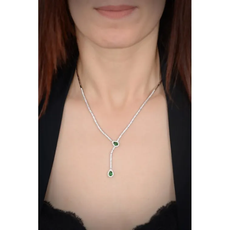 Çağıl Bayan Zümrüt Taşlı Gümüş Su Yolu Set - Kolye, Bileklik, Küpe, Yüzük Çağıl Bayan Zümrüt Taşlı Gümüş Su Yolu Set - Kolye, Bileklik, Küpe, Yüzük