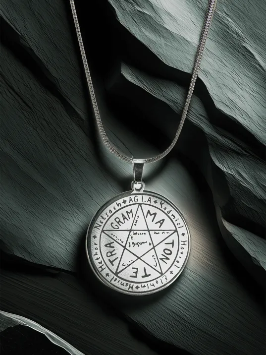 Erkek Kadın Aşk Tılsımı Ve Maton Tetragram İşlemeli Yassı Snake Zincir Çelik Kolye Erkek Kadın Aşk Tılsımı Ve Maton Tetragram İşlemeli Yassı Snake Zincir Çelik Kolye