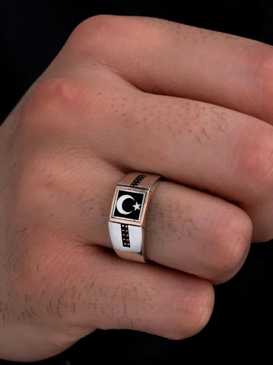 Erkek Gümüş Yüzük - Ay Yıldız Türk Bayrağı Siyah Zirkon Taşlı Erkek Yüzüğü