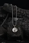 Yin Yang Bayan Erkek Çelik Kolye CKLYINYNGM1-GMS Yin Yang Bayan Erkek Çelik Kolye CKLYINYNGM1-GMS