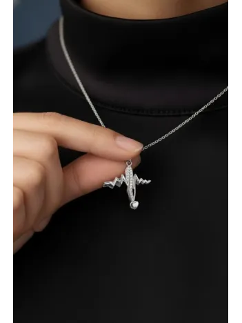 Kadın Gümüş Kolye - Kalp Ritmi Model Minik Kalp Detaylı Kadın Gümüş Kolye