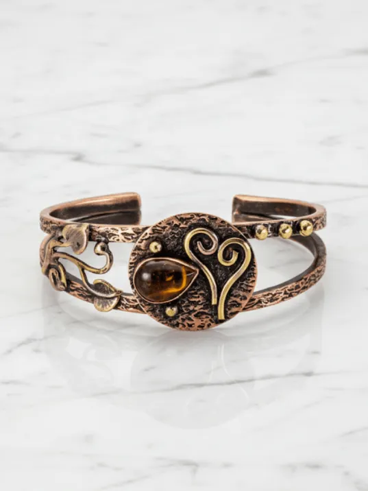 Kadın Bakır Bileklik -  Kalp Detaylı Kaplan Gözlü Kadın Bilezik Doğal Taşlar ve Metal Kutulu
