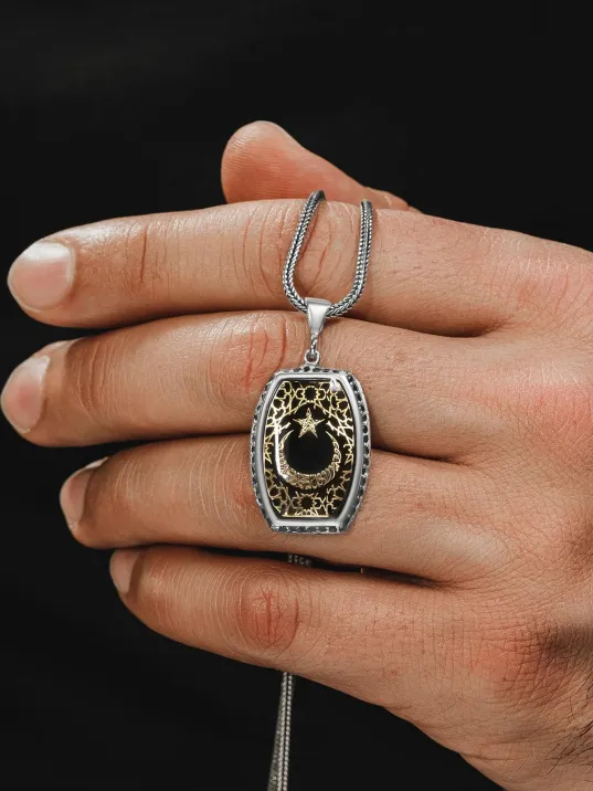 Erkek Gümüş Kolye - Kehribar Ay Yıldız İşlemeli Erkek Gümüş Kolye Erkek Gümüş Kolye - Kehribar Ay Yıldız İşlemeli Erkek Gümüş Kolye